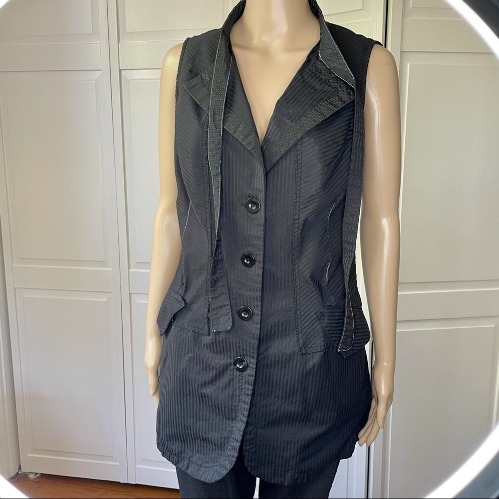 Pile Ou Face Vest Jacket fits Sz 6
